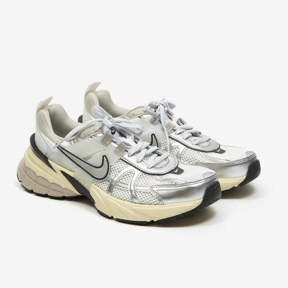 Кроссовки NIKE V2K RUN Plus Кроссовки NIKE V2K RUN Plus