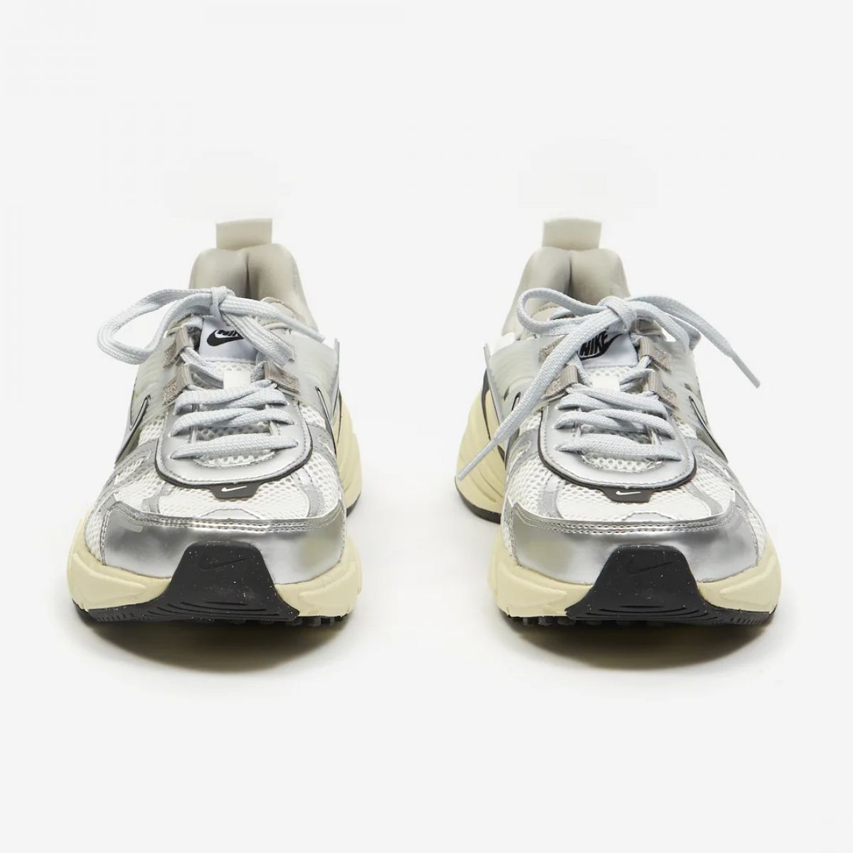 Кроссовки NIKE V2K RUN Plus Кроссовки NIKE V2K RUN Plus