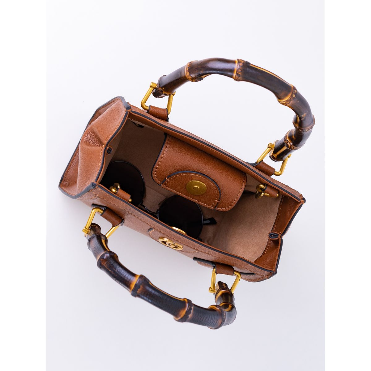 Дамская сумка Gucci DIANA MINI TOTE BAG Дамская сумка Gucci DIANA MINI TOTE BAG